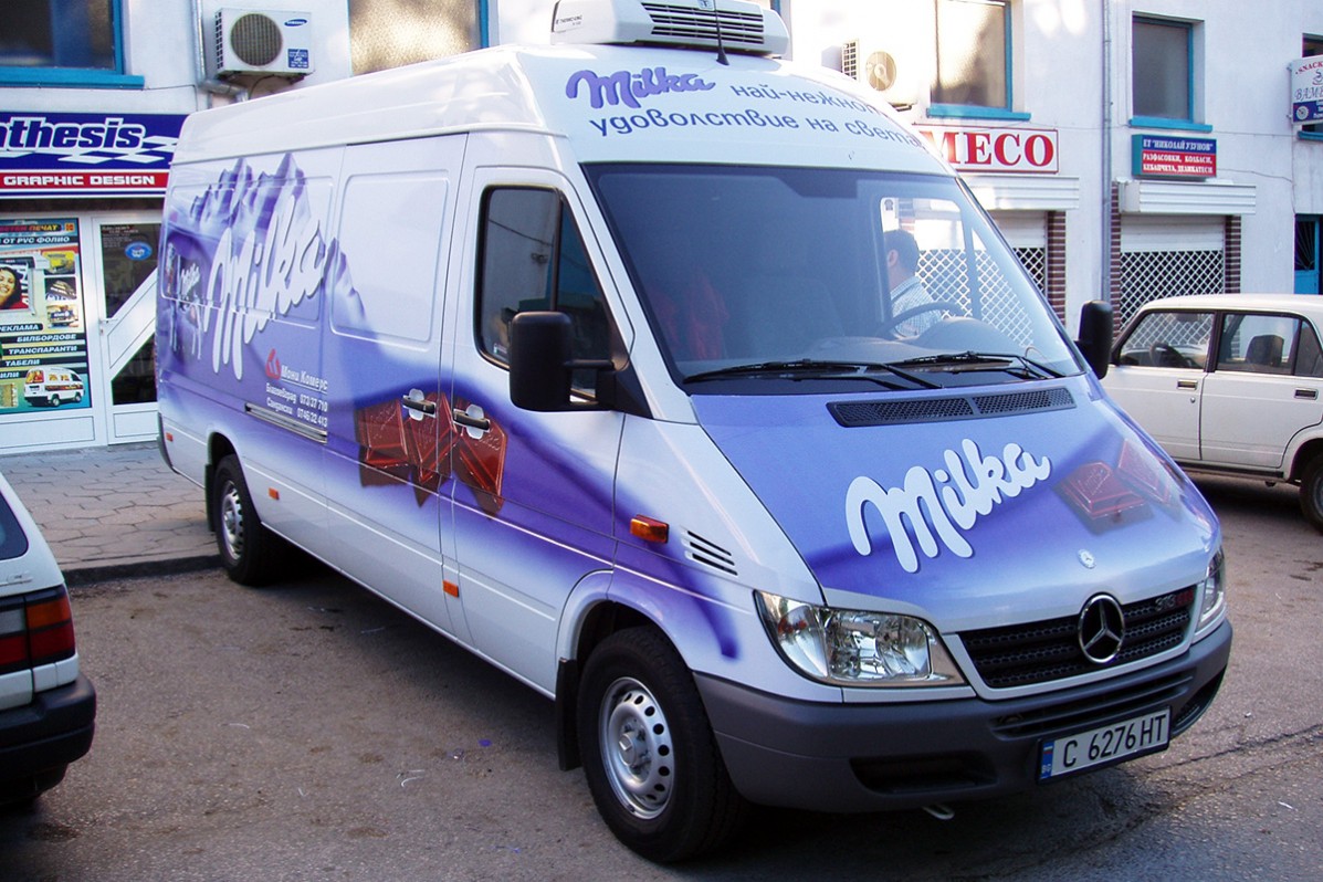 Брандиране на микробус с Cast фолио с пълноцветен дигитален печат с ламинат